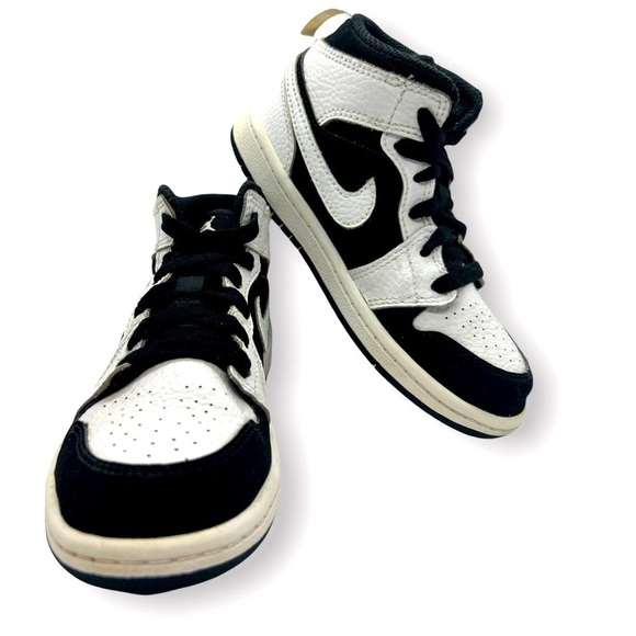 Youth 2018 Jordan 1 Mid PS Tuxedo 640734-113 - Picture 1 of 12